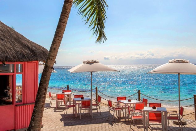 Victoria Beachcomber Resort & Spa