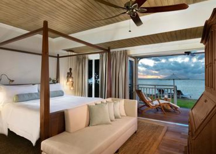 Peninsula Beach Access Suite - The St. Regis Le Morne Resort